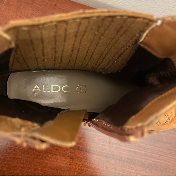 Aldo Suede Brown Boots Western Style Pointy Toes Size 8 - Picture 11 of 14